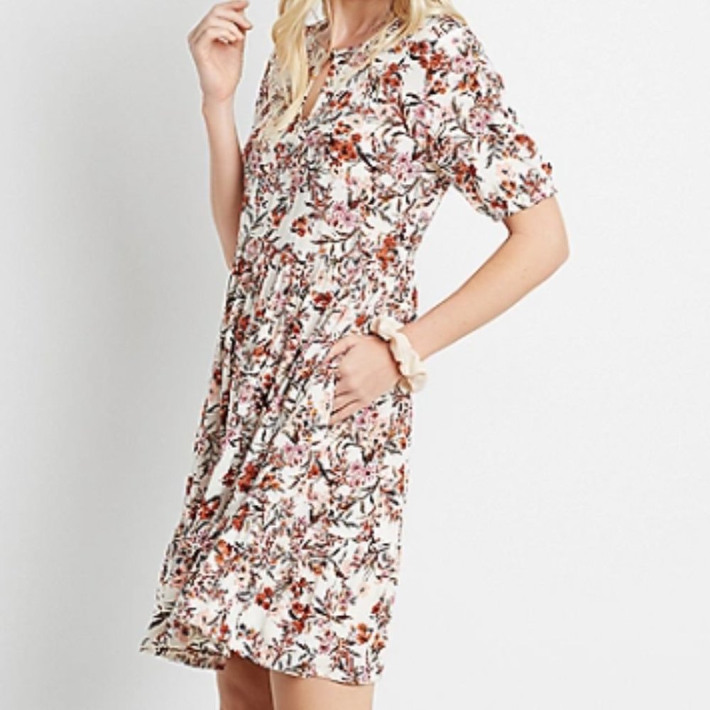 Maurices White Floral Keyhole Neck Tiered Babydoll Mini Dress (XXL)